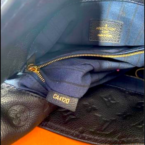 Authentic Louis Vuitton Artsy Navy Monogram (Rare) - Picture 2 of 10